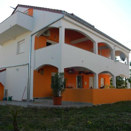 Apartmani Livk Debeljak Ngoại thất bức ảnh