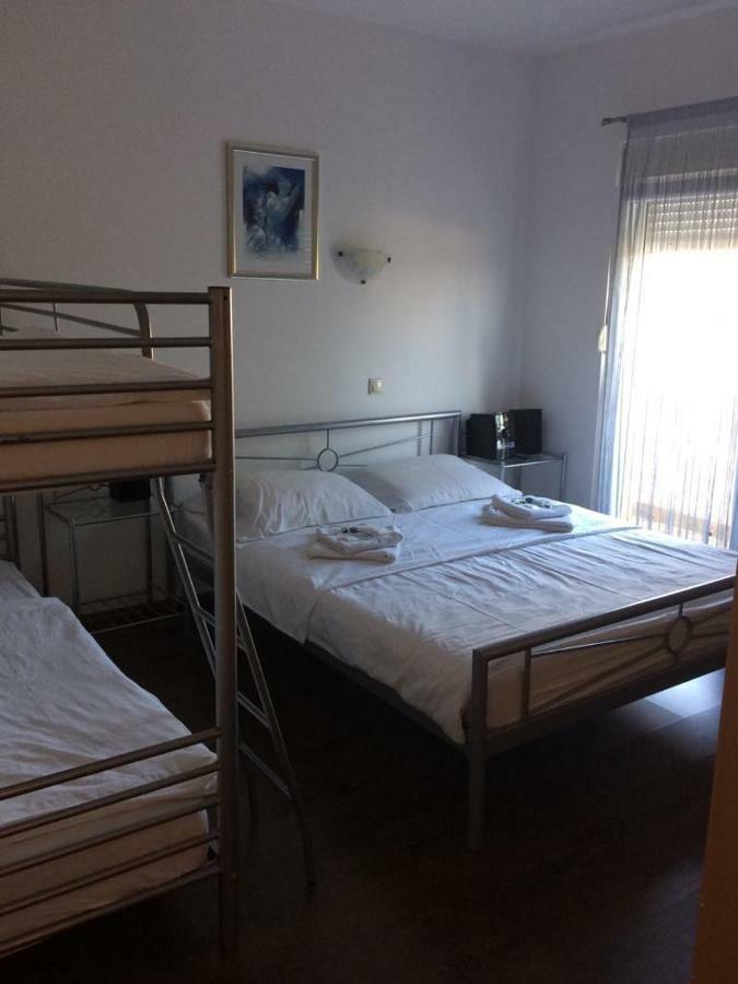 Apartmani Livk Debeljak Ngoại thất bức ảnh