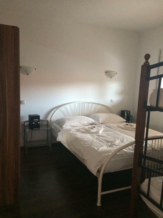 Apartmani Livk Debeljak Ngoại thất bức ảnh
