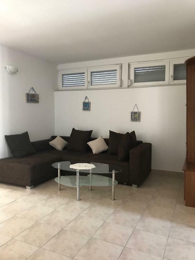 Apartmani Livk Debeljak Ngoại thất bức ảnh