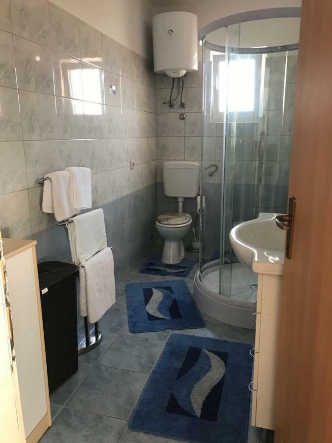 Apartmani Livk Debeljak Ngoại thất bức ảnh