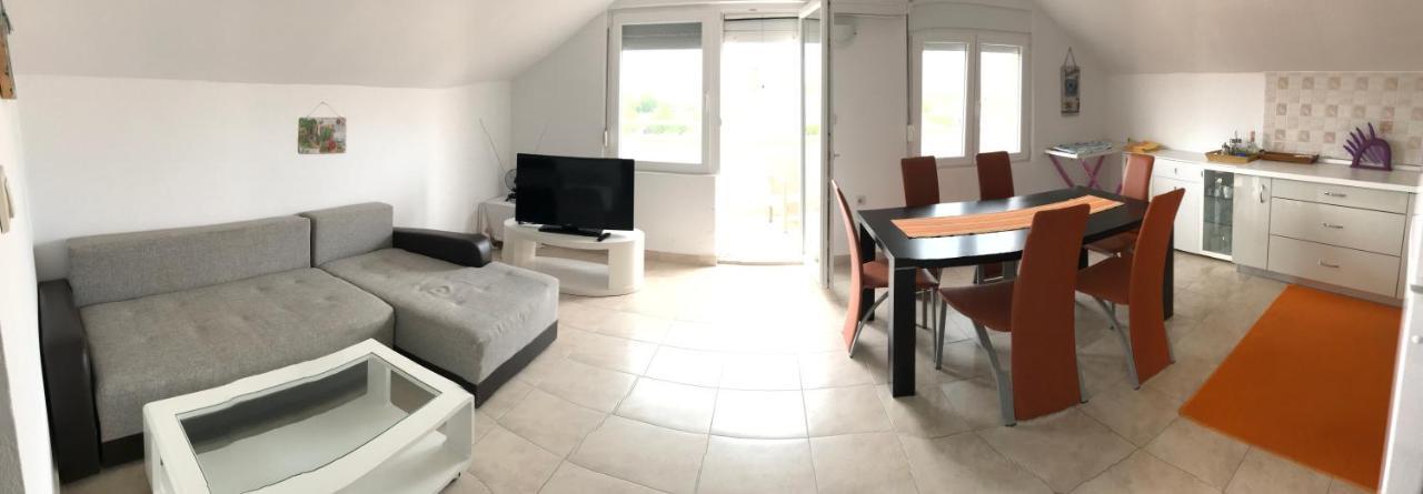 Apartmani Livk Debeljak Ngoại thất bức ảnh